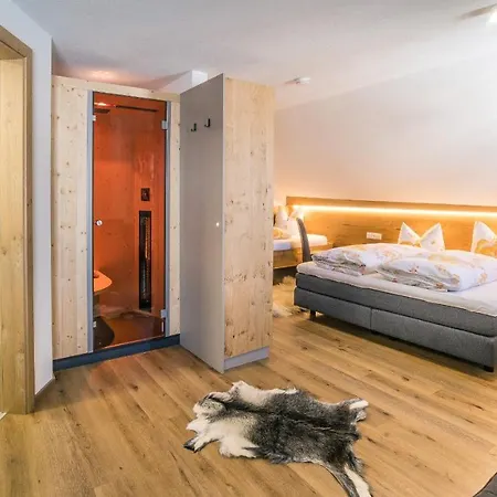 Neuwirt Otel Ellbögen